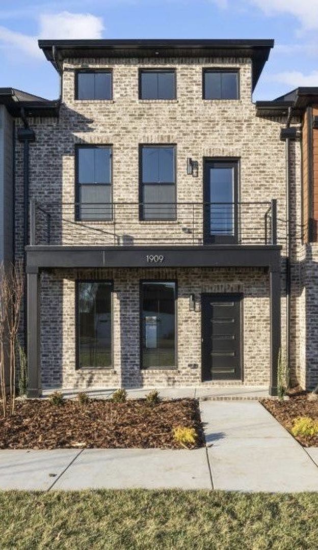 Beautiful New Townhouse in the Heart of Mu... - Beautiful New Townhouse in the Heart of Mu...