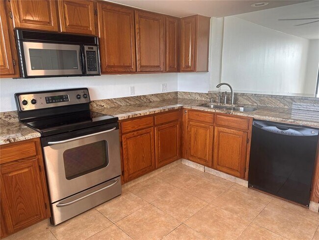 Photo - 19111 Vista Bay Dr Condo Unit 308