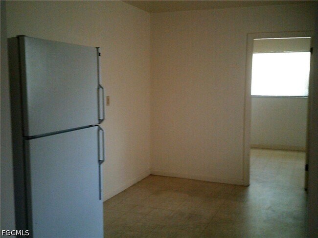 Photo - 1405 Juddale St E