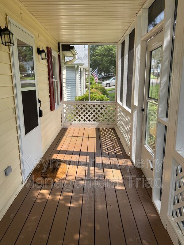 Photo - 1520 Kenwalt Dr