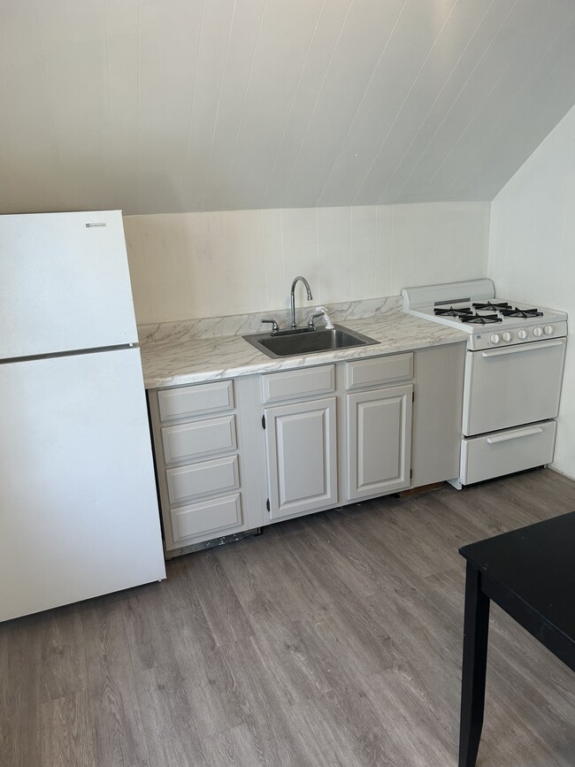 Photo - 46 Lee Ave Unit 3