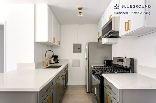 Photo - 4444 Hazeltine Ave Unidad FL2-ID1413