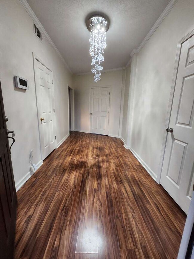 Photo - 203 Walnut Gardens Dr