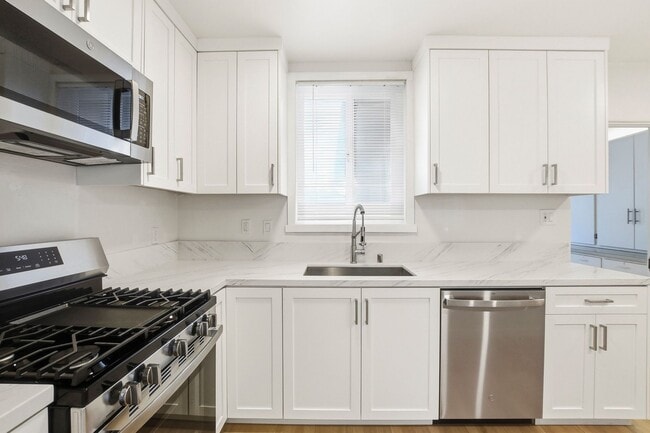 Photo - 1 BLOCK TO THE BEACH! COMPLETELY REMODELED 2BD/2BA OCEAN BEACH UNIT WITH TANDEM PARKING! $4,795/MO