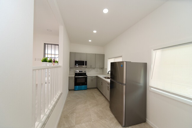 99-627-627 Kaulainahee Pl