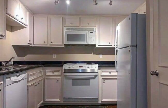 Photo - 1919 Portsmouth St Unit 954