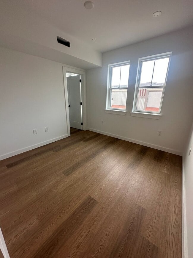 Photo - Welcome to the Oswalds Place Apartments! Unit 723 West Ave - 3rd Floor