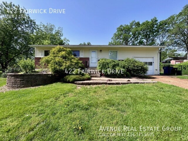 Photo - 422 Fairwick Dr House