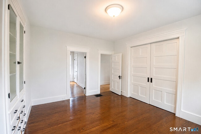 760 Howe Ave Unit 1st fl