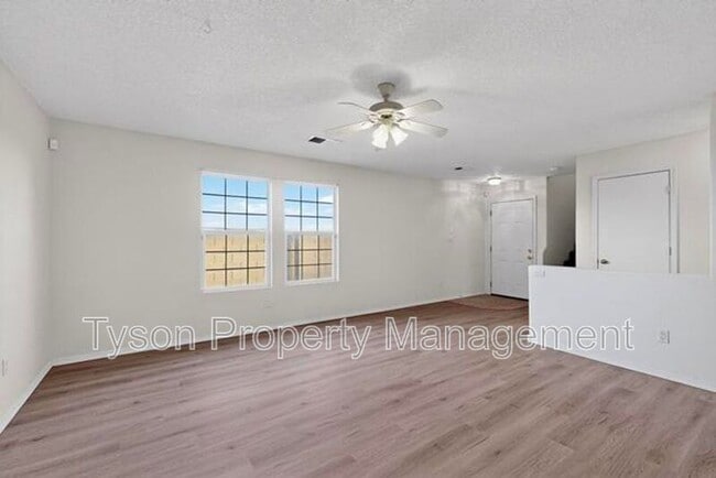 Photo - 8001 Vinemont Pl NW