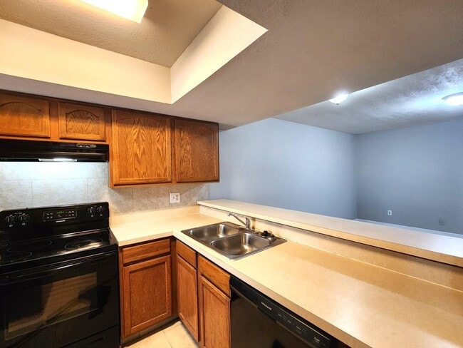 Photo - 103 Booth Ln