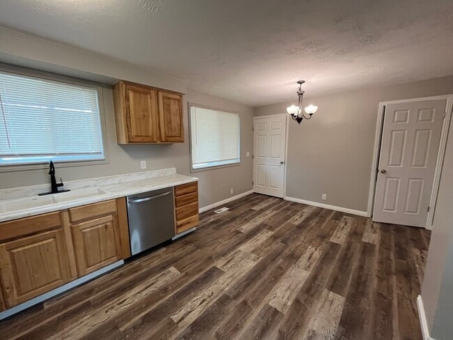 Photo - Remodeled Taylorsville 5 Bedroom!