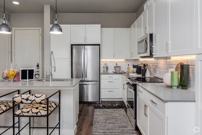 2BR, 2BA - 1,112SF - Kinstead