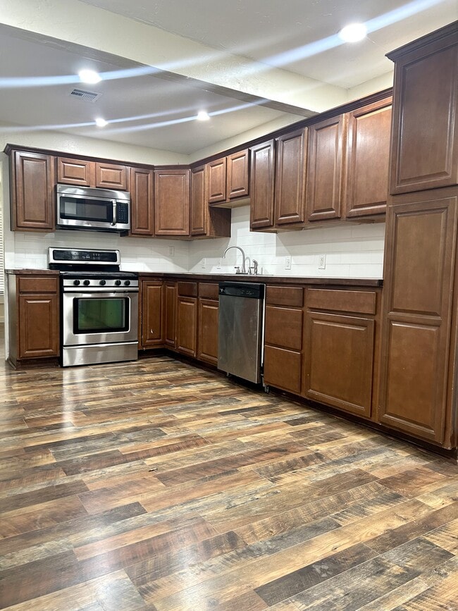 Photo - 1307 B St SE