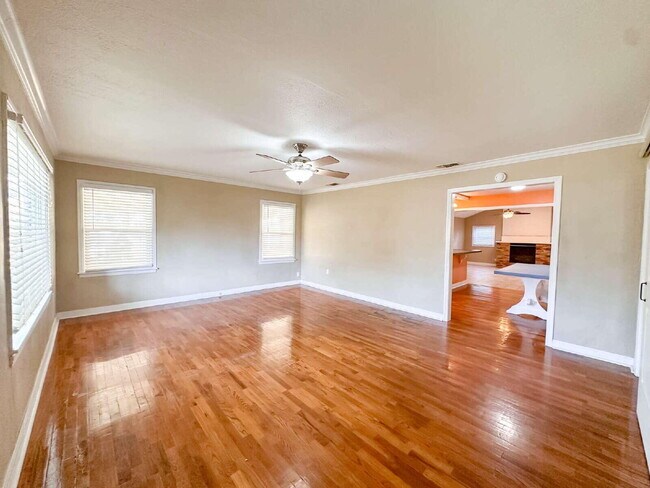 Photo - 2614 32nd St