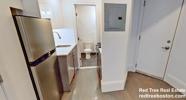 Photo - 270 Newbury St Unit 2