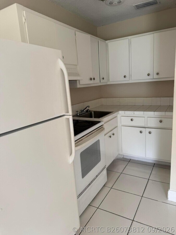 Photo - 1431 SW 44th Terrace Unit 3