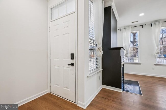 Photo - 8 Crusader Ct