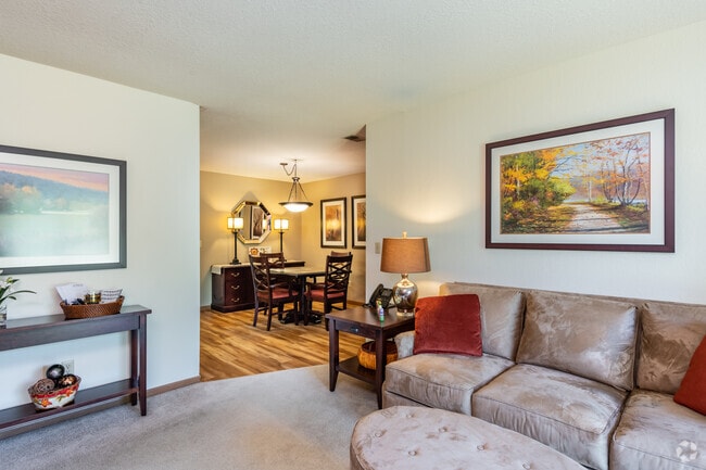2BR, 2BA - 971SF