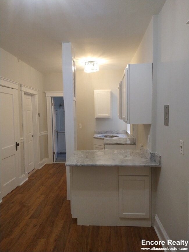 Building Photo - 1189 Commonwealth Ave Unit 14