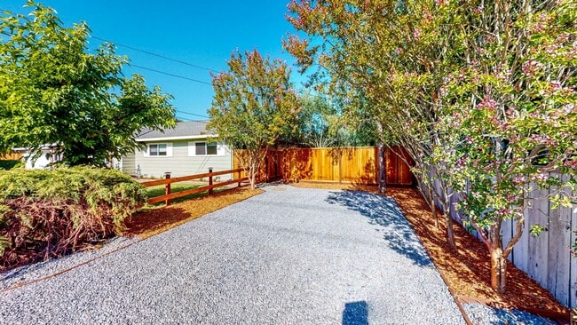 Building Photo - Baird Road Unit 990 Baird Road