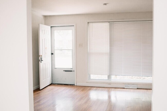 Photo - 10229 Edgefield Dr