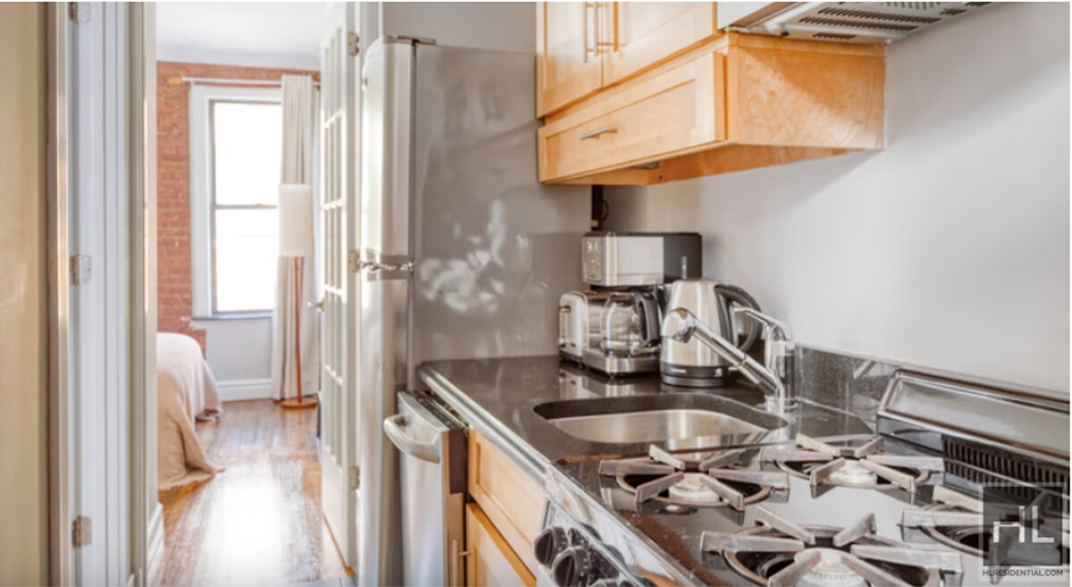 Photo - E 13TH ST. Unit 5D