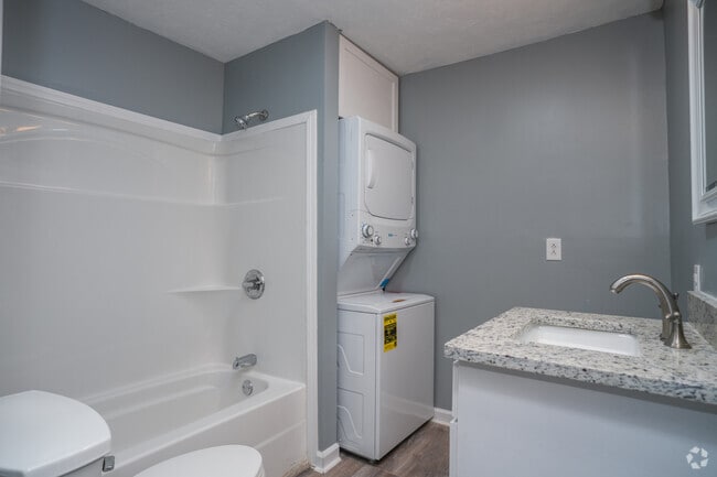 2BR, 1 BA - 600SF - Primary Bathroom - Russell Ridge Estates