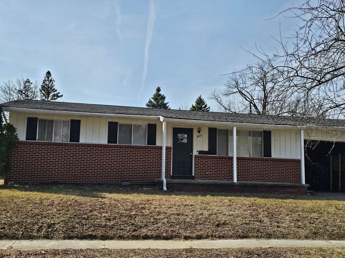 Three Bedroom Home near BGSU - Three Bedroom Home near BGSU