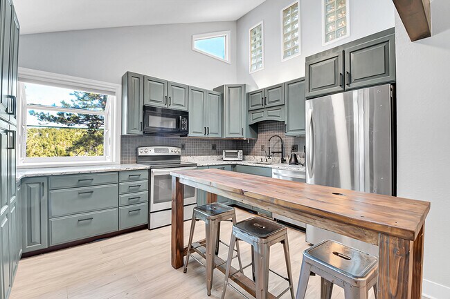 Photo - 29662 Spruce Rd