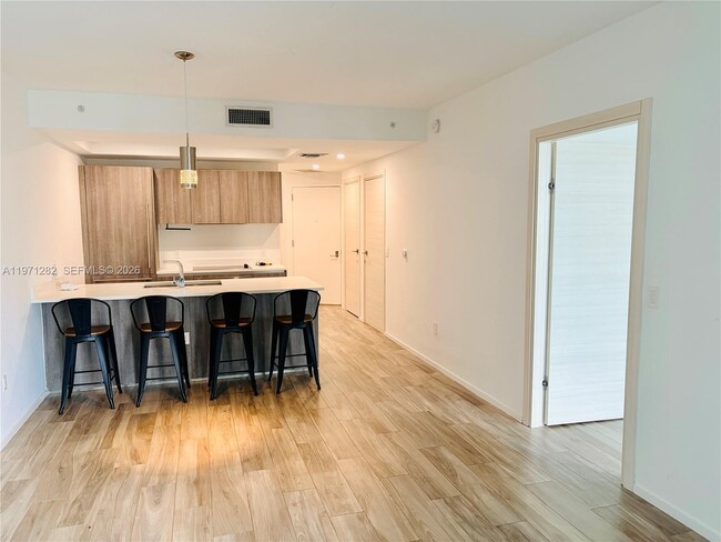 Photo - 801 S Miami Ave Unidad 2208