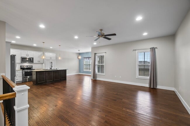 Photo - 145 Summerfield Way