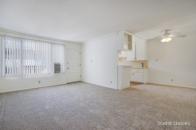 Photo - 426 Rexford Dr Unit 10