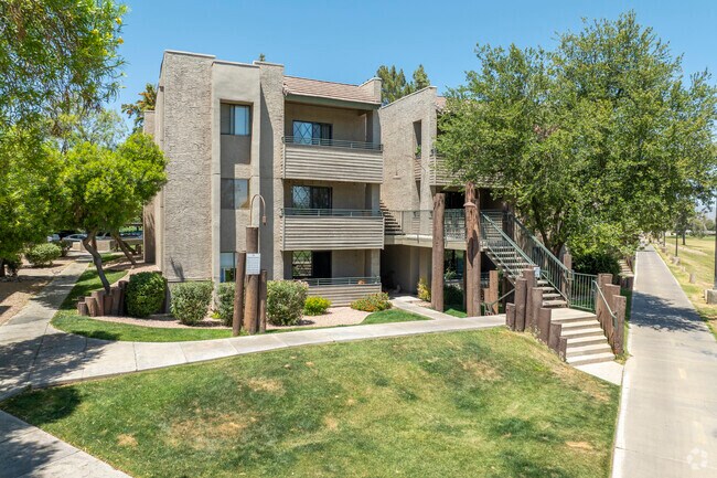 Photo - Scottsdale Springs Condominiums