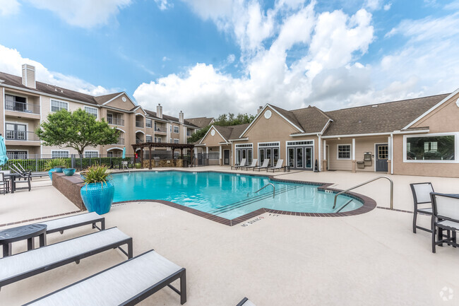 Building Photo - Plaza at San Jacinto Rental