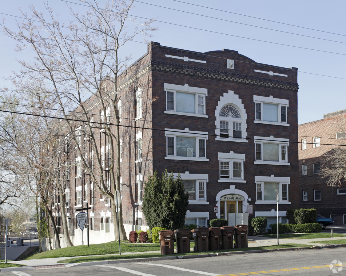 Photo - Wilshire Arms Apartments