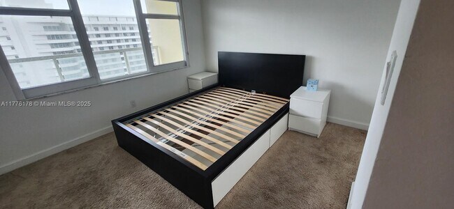 Photo - 5600 Collins Ave Unidad 16Y