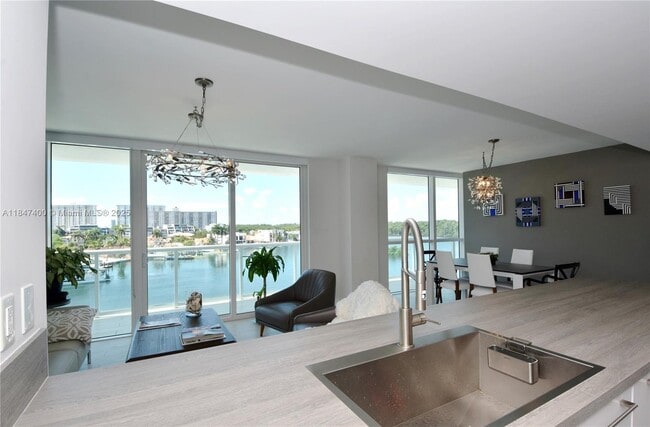 Building Photo - 400 Sunny Isles Blvd Unit 521 Rental