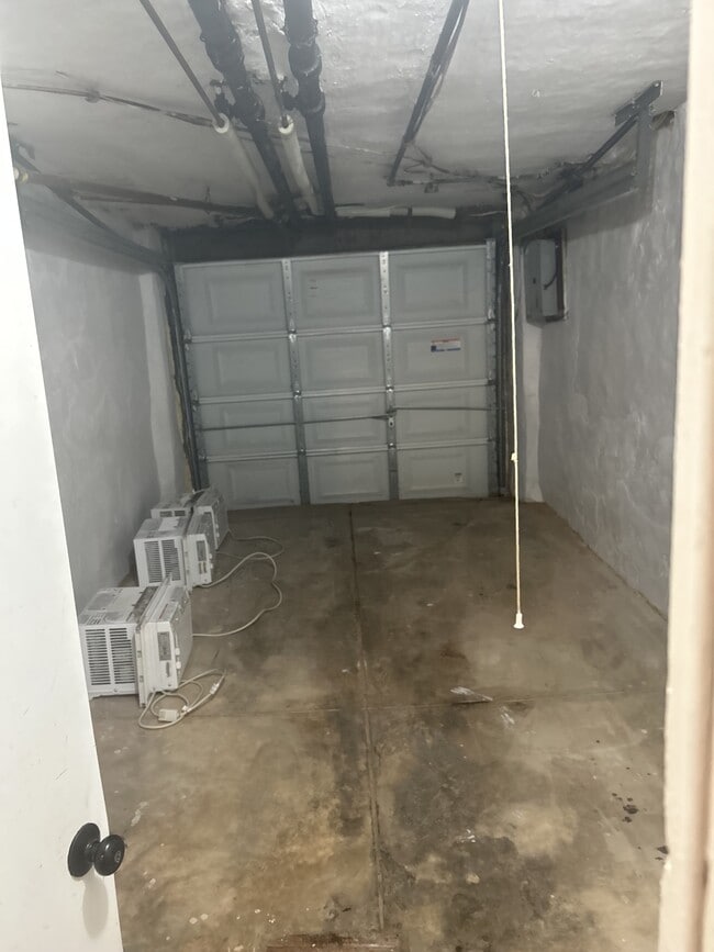 Photo - 4129 Greeby St