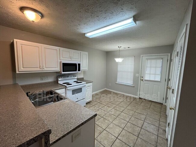 Photo - 6216 Crystal Dr Unit A