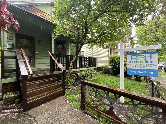 Photo - Large NW Portland Home Near Shops & Restaurants with Finished Basement & Bay Windows