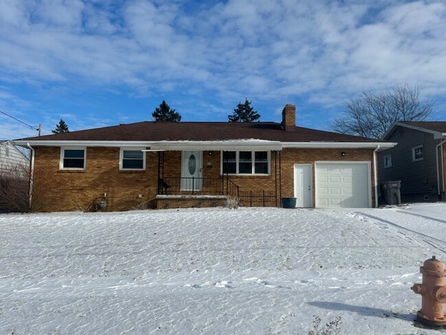 Building Photo - 697 Wesley Ave Rental