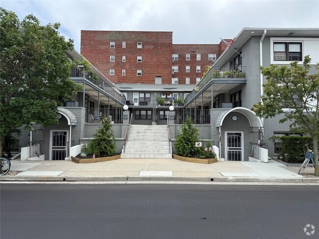 Building Photo - 470 E Broadway Unit C-7 Rental