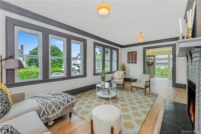 Photo - 12 Risley Pl