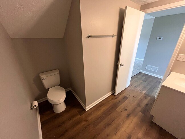 Photo - September rent free! 3 Bedroom in Richmond!