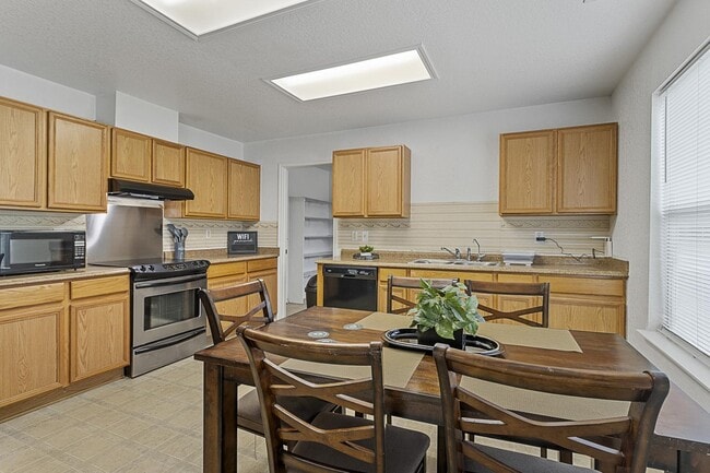 14711 Mountainside Ridge