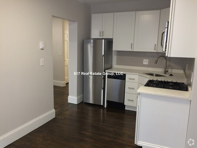 Building Photo - 52 Clearway St Unit 8 Rental
