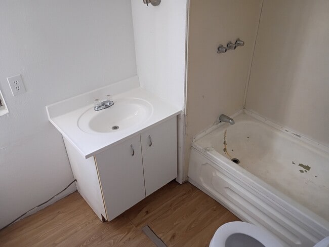 Photo - 767 Espanola Ave