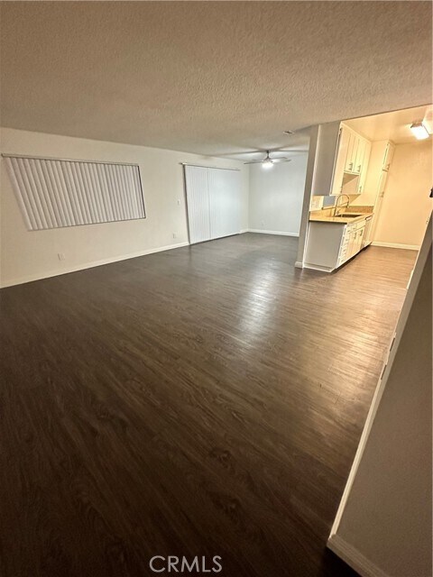 Photo - 18225 Kingsdale Ave Unidad 212