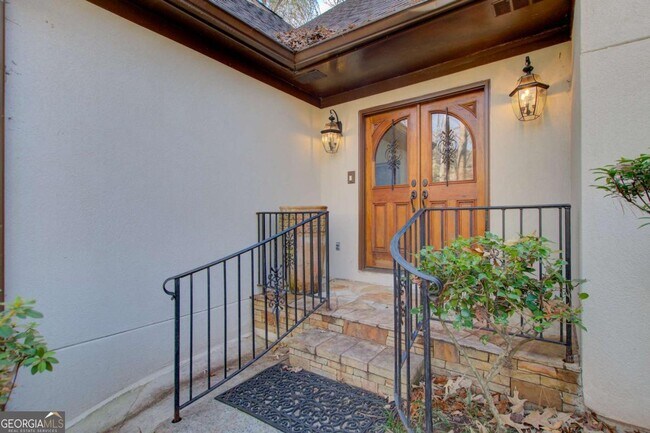 Photo - 620 Allen Ct NW